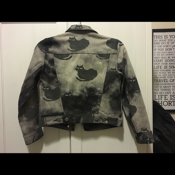 Marc Jacobs Shrunken Denim Jacket - Picture 2 of 5